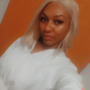 Meet your Posher, Queen
